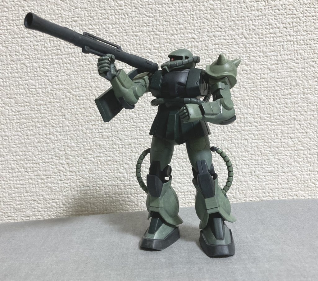 全関節をポリ部品化しましたが、可動範囲はベースモデルからほとんど変わってません（涙）キャノンは旧ザクから拝借