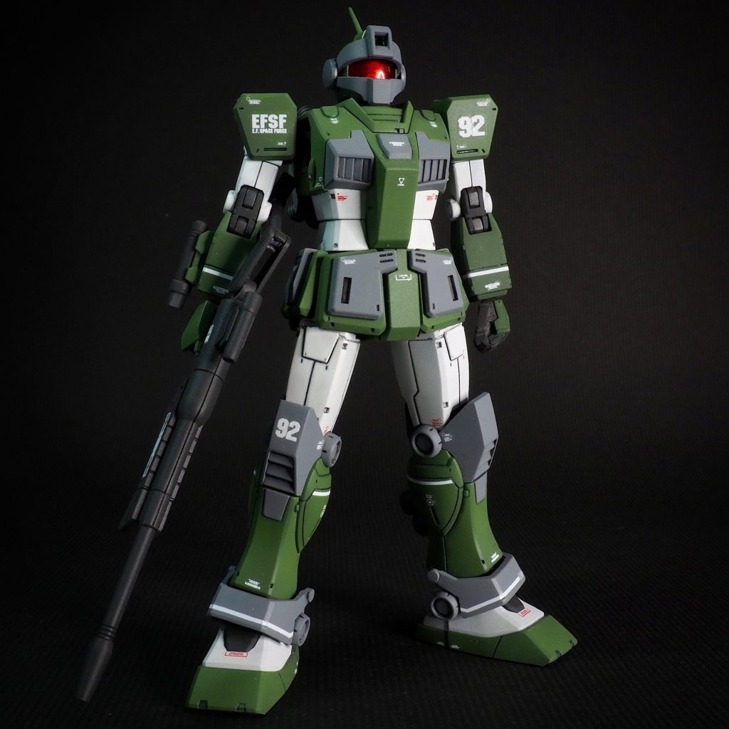 オリジナル設定画よりグリーンに寄せたカーキ色で塗装をしました。