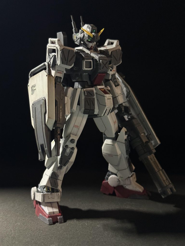 コンテナの着脱ギミックはそのまま生かしてあるので、軽装形態(スレイヴ・レイス改)も可。背負い物を外しただけですが、かなりスタイリッシュなイメージになると思いませんか?笑