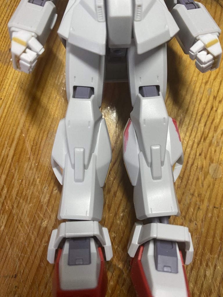 ふくらはぎは、カクカクしていて好みでなかったので斜めに削りました。