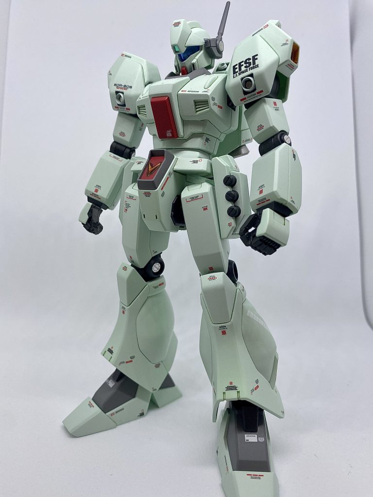 今回は気になったところのバランスを弄ってみました。つま先を2mm、足首を2mm、胴をに2mm、首を1mm程延長してみましたが、個人的にはいい感じかなと」(。Д。」)