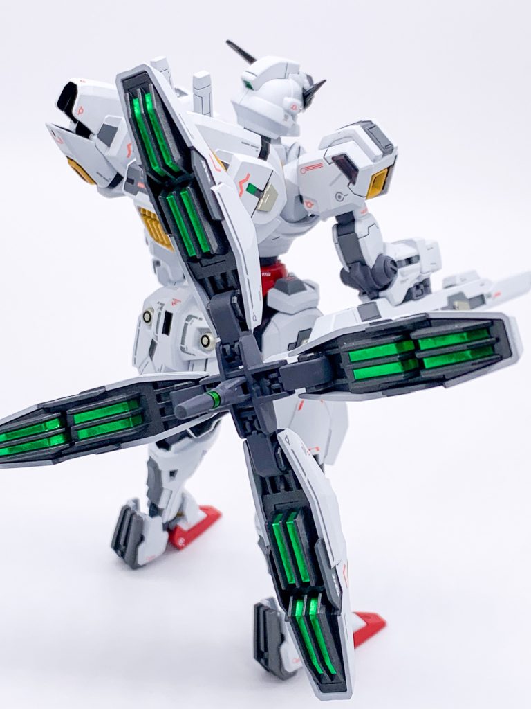 バリアブルロッドライフルのスラスターはシールの上から蛍光グリーンで塗装したのを貼り付け、使用したデカールはRGゼータや水星の魔女①、閃光のハサウェイやMGのV2の物を貼りました