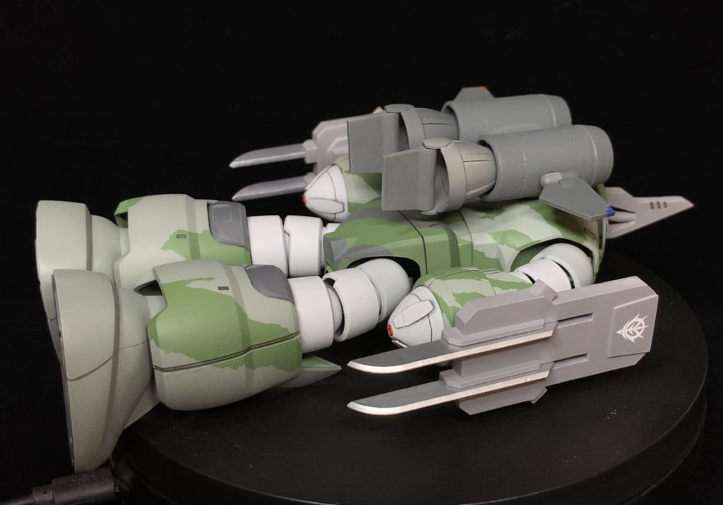 ラムズゴックと言ったらやはりヒートラム!!この飛行形態?って言って良いのかわかりませんがwこの姿が再現できた達成感が半端ではないですね。ゲーム内でよく見ていた姿が立体化できて、それを眺めている時間が1番な至福の時間です。