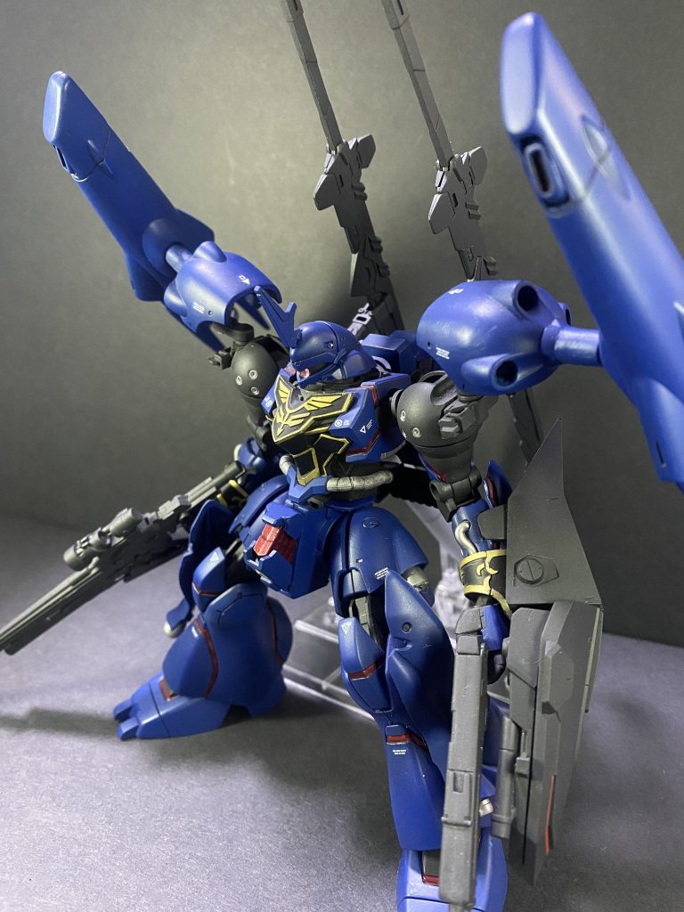 全身に配置されたアポジモーターに加え、両肩部に装備された追加ブースターユニットにより優れた機動性を発揮できるようになっている。随分昔に製作した作品ではあるのですが、撮影機材を引っ張り出したついでに撮影しました！実は今でも結構気に入ってますｗ