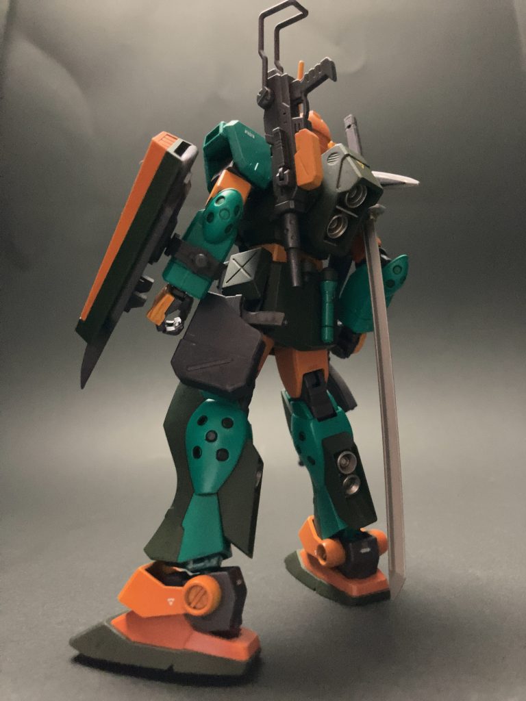 刀はいつかのホビージャパンの付録の境界戦記パーツをネオジム磁石で取り付けています。