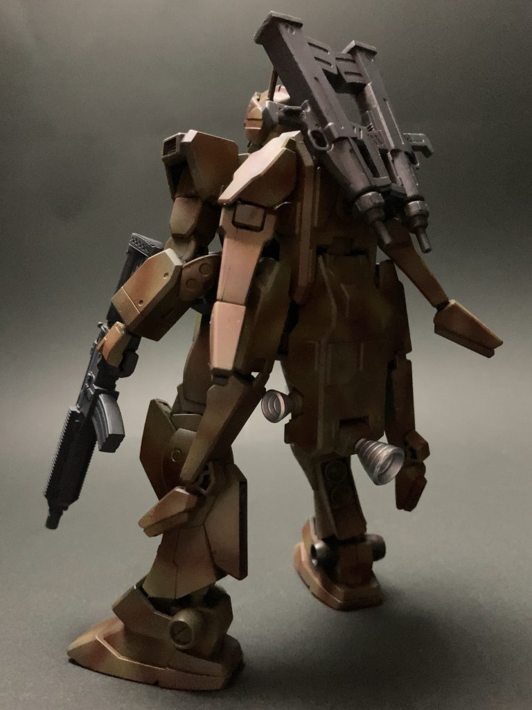 背部①バックパックに光学迷彩機能があるという設定で。