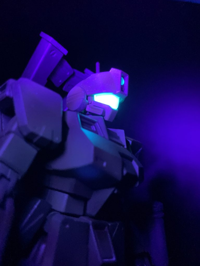 パイロットは若き女性兵ルニー伍長。フォックスのジュナス伍長の相棒という設定でございます。👩‍❤️‍👨