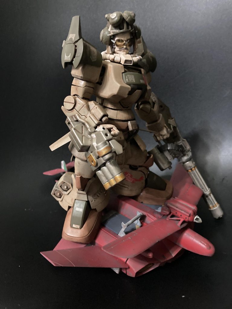 オマケとは思えない昔のペプシキャップヘッドの鋭い眼光で目ヂカラが強いラルさんにレイバンのサングラスをイメージ、眼光が透けて見えるかギリギリで製作^ ^ノ