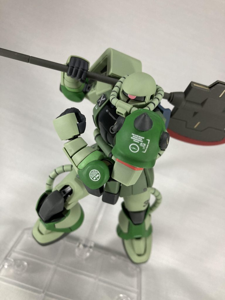 ショルダーアーマーニードルを減らしてその分素材を変えてより硬いトゲに〜みたいな妄想