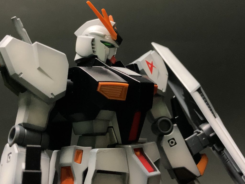 顔のνガンダム感がバッチリ👌 やや面長なのが私は好みです。大人っぽい🧔♂️