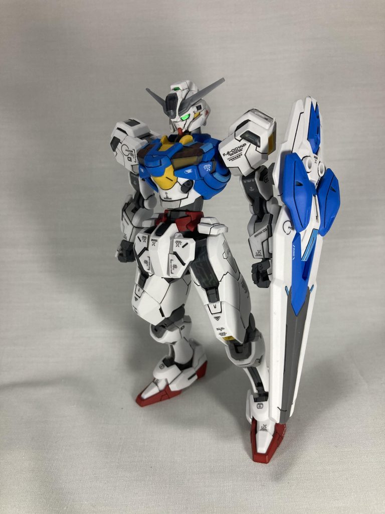 バックパックと腰の後ろのアーマーをパージしたエアリアル形態