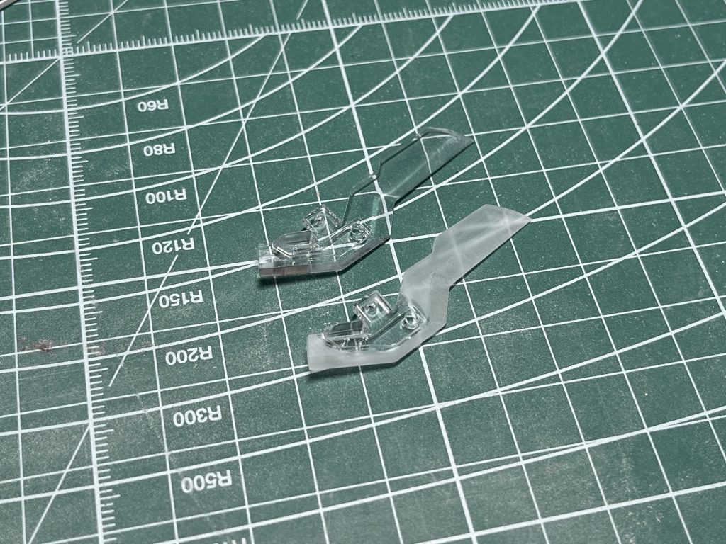 両腕部のブレードはFAGフレスヴェルクのものを使用。