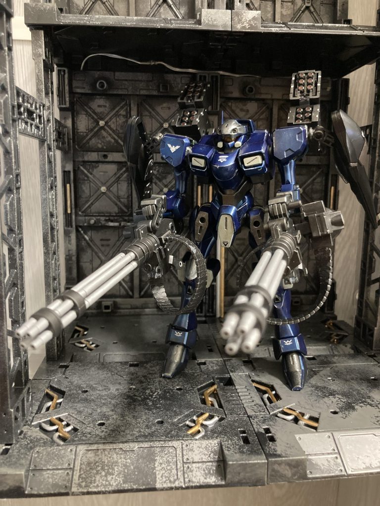 AC6試遊イベントで出現した渋谷の花火師仕様弾が切れたら拳とキックで格闘する模様