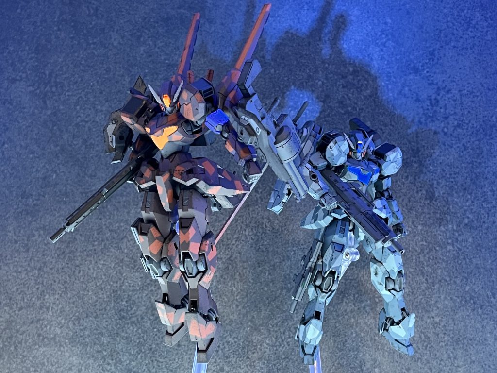 前作とツーショット。並べると部隊感でてきますね(´∀`)