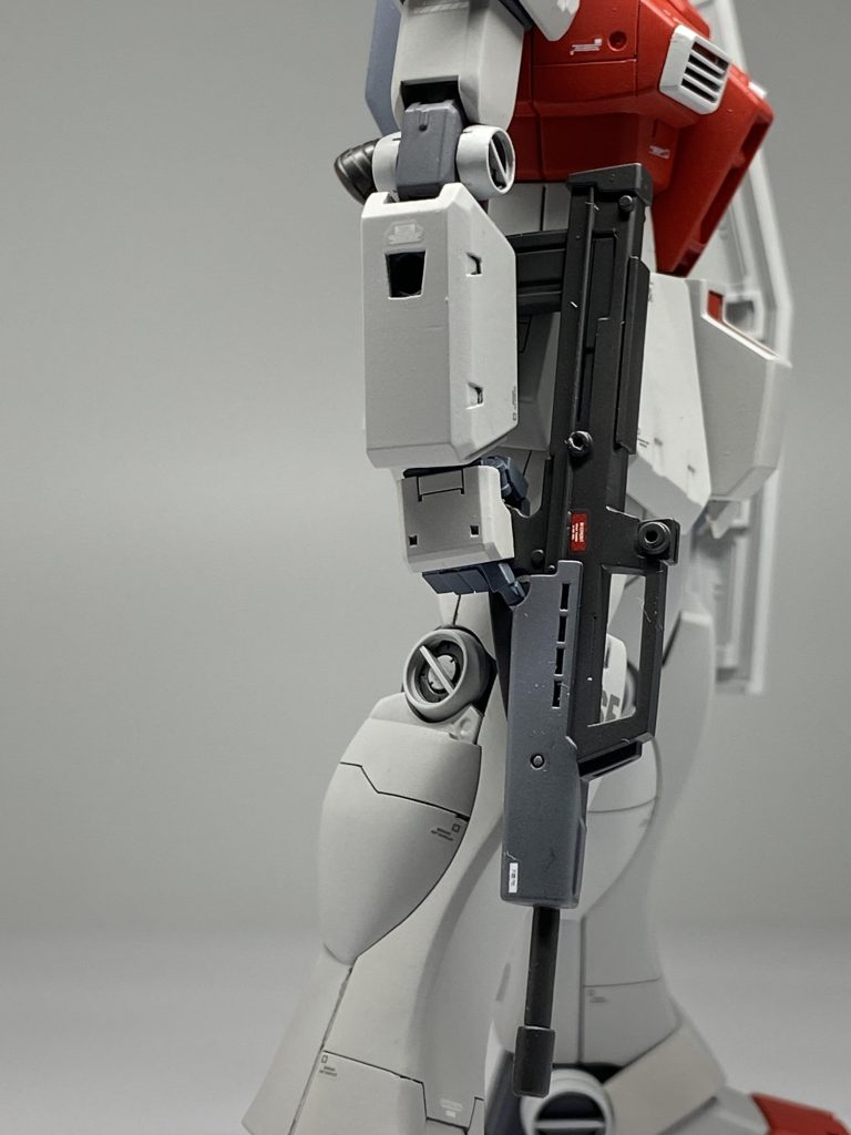 持たせづらいマシンガンです。