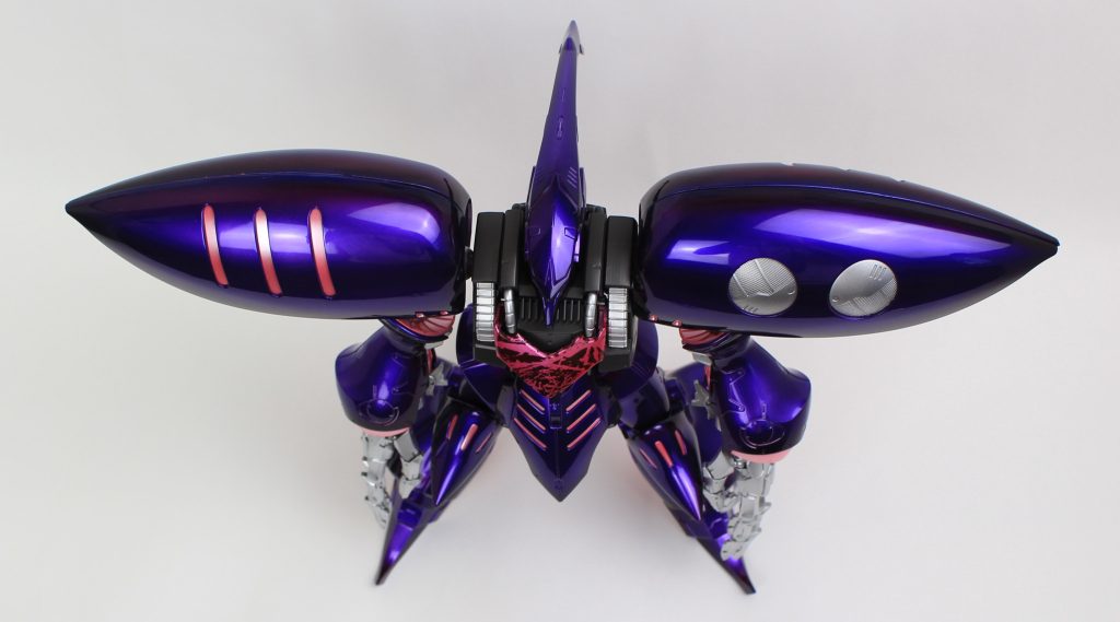 自分が鮮明に映り込んでしまうくらいにはピカピカです。もしかしたらよく見るとニヤニヤしたおじさんがいるかもしれません。