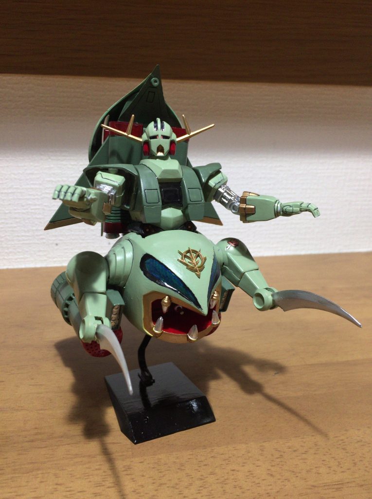 最近は、落ち着いた感じのものばかり作ってしまいますが、こんなフザケたのも時々作りたいですね😂