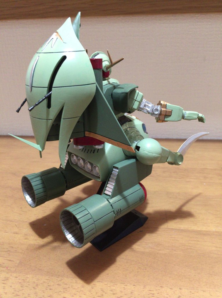 背面です!ララァスン専用モビルアーマーがそのまま…