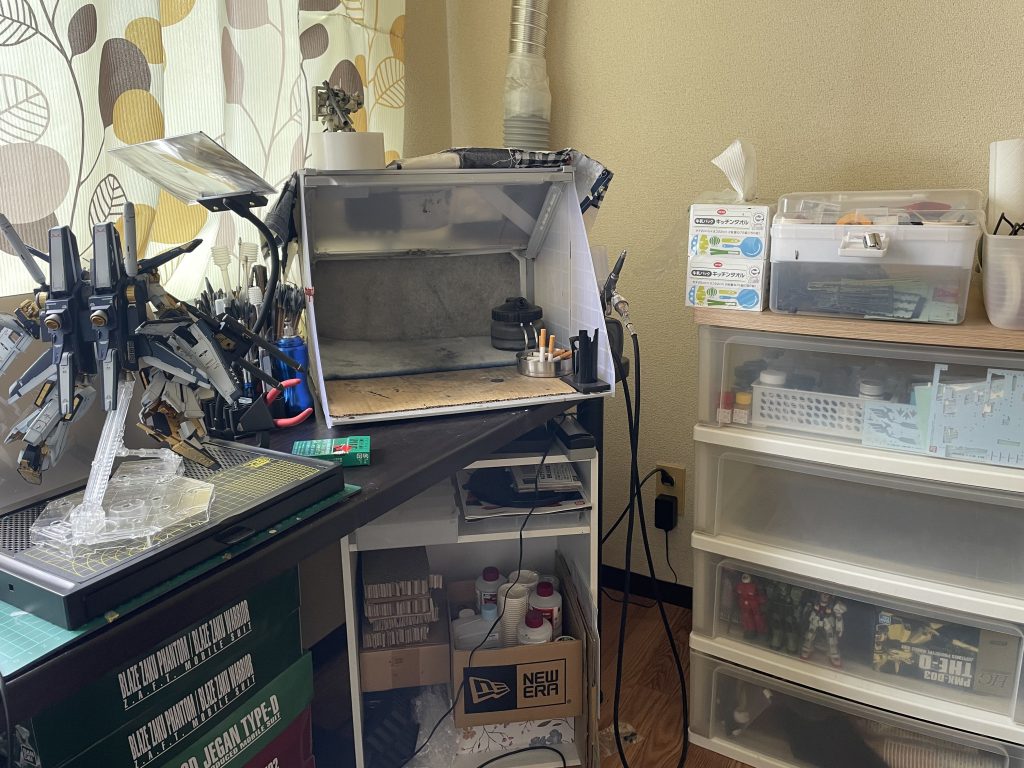 こんな感じの机でやってる初心者です☺️