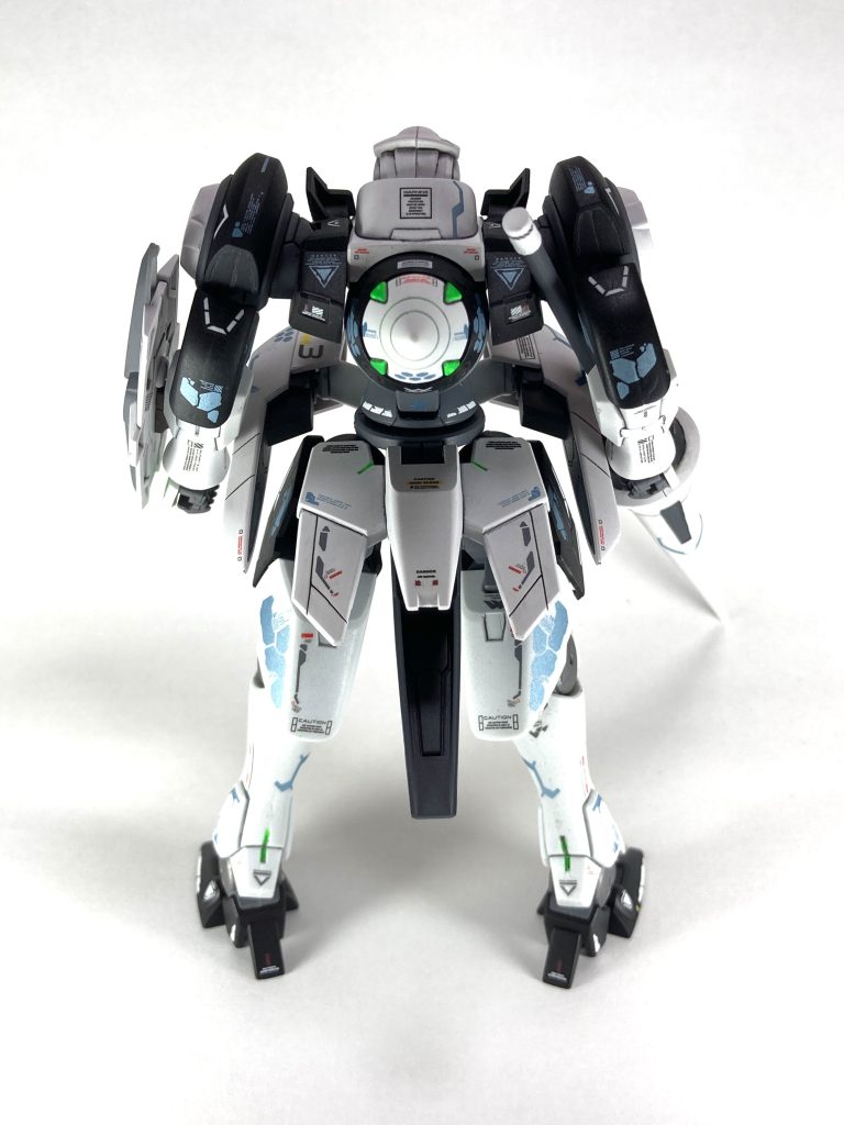 バックショット。アシタのデカール「グラフィックアーマー」というクセの強いデカールを使ってみましたがとても面白いデカールでした。