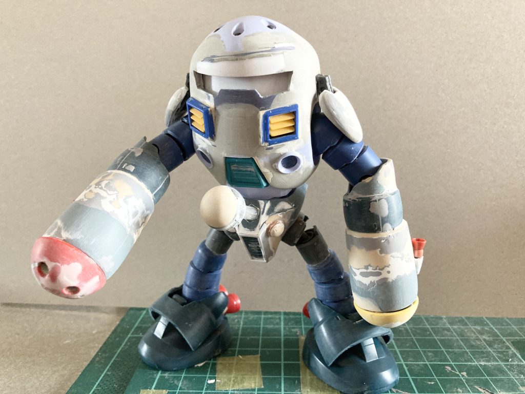 HGズゴックを元に、旧ズゴック等のパーツにパテ盛りで仕上げました 