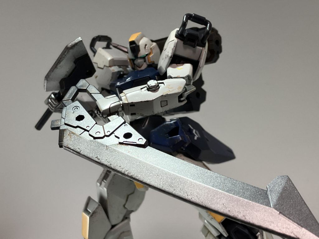 続いて分離式の大剣。これも30MMの武器ですね、というか最初はこれ担がせるために作ろうって思ってました。それが結果メインがライフルになってしまい…ただ結構マッチしてるんじゃないかなぁと思ってはいます！！