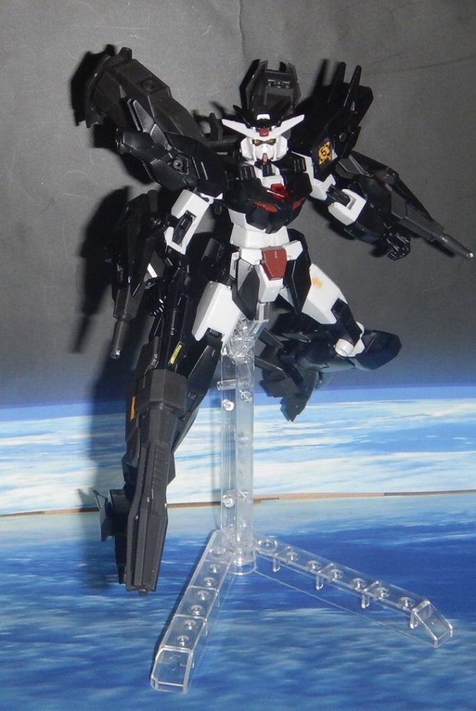 ジュピターヴ形態、アースリイとは逆で黒いカラーリングが特徴的です