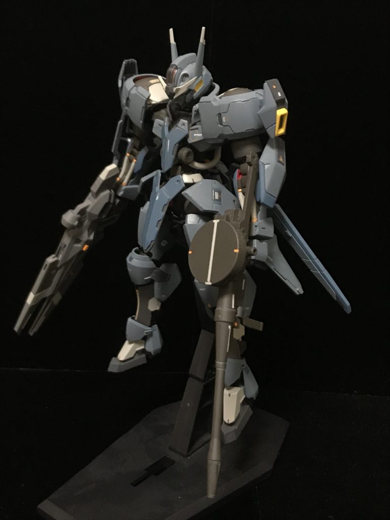 エアリアルのシールドもちゃんと分離&装着できるようにしてます。「してます。」とカッコつけてますが、ほぼ無加工でハマるようになってました。