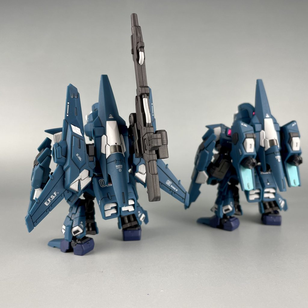 ヘッドパーツ以外の白い箇所をシタデルカラーで塗装。