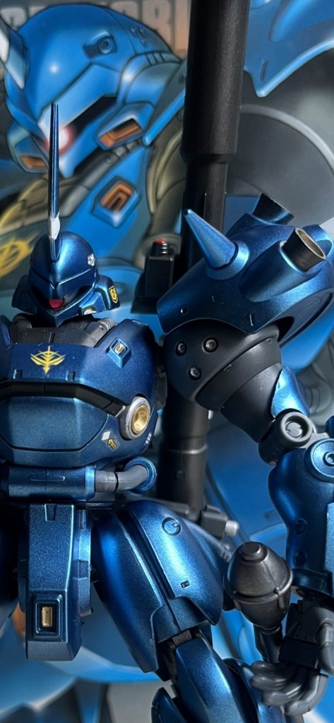 肩のバーニアは市販パーツを外から突っ込む荒技です。