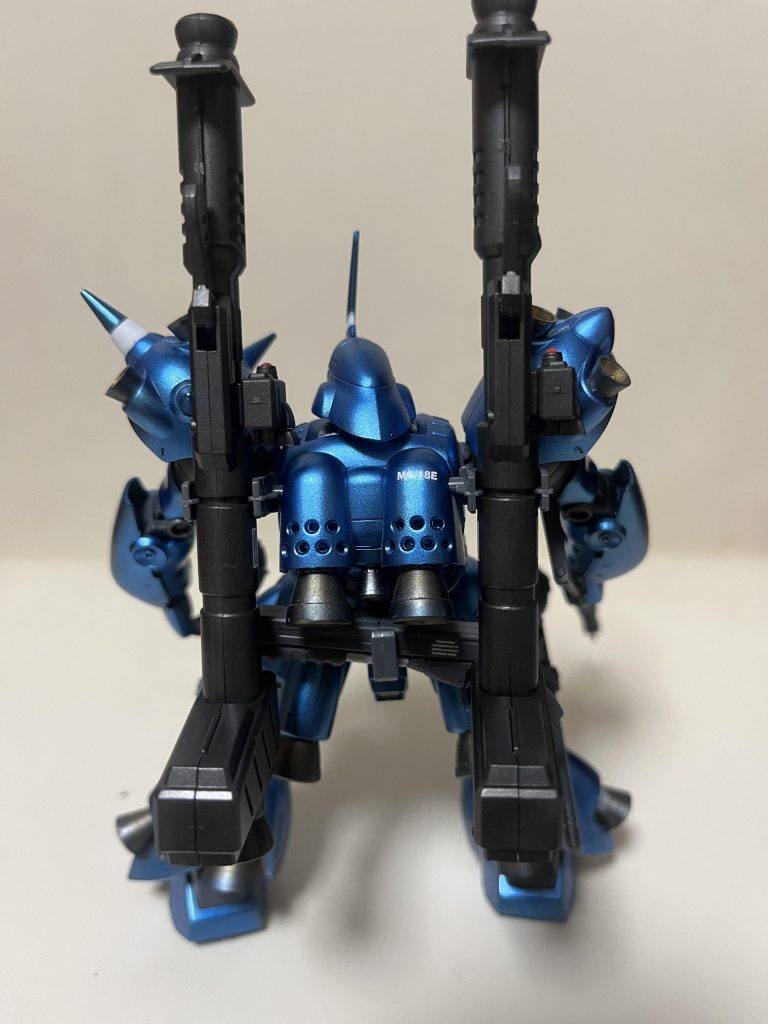 放熱版らしき所は定番の穴空けをしてみました。