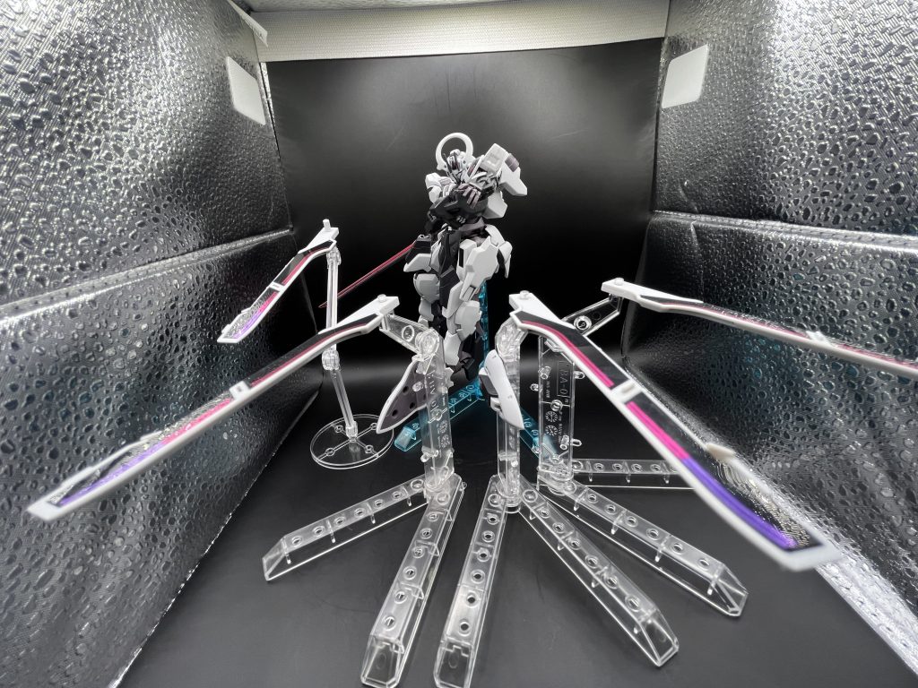 ガーディアン・ドロウ一つ一つのモードに名前があるの良いね！ウェポンディスプレイ持ってないからガンプラスタンドとミカエリスについてきた奴で頑張りました