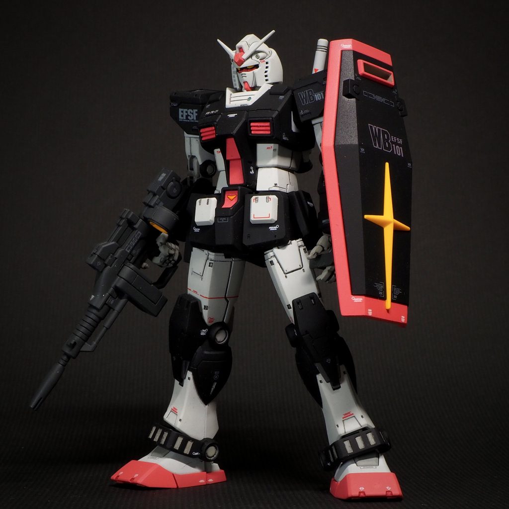 オリジンガンダムのシールド下部の幅マシが好みでないためカットしてます。