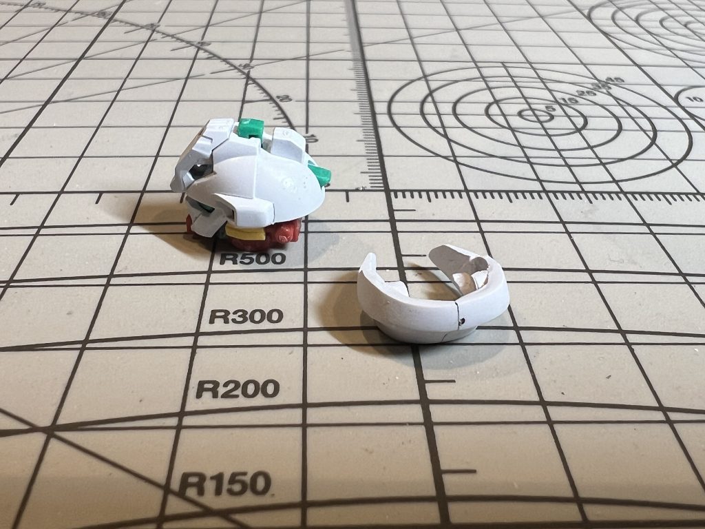 頭の合わせ目は切り離して合わせ目消し