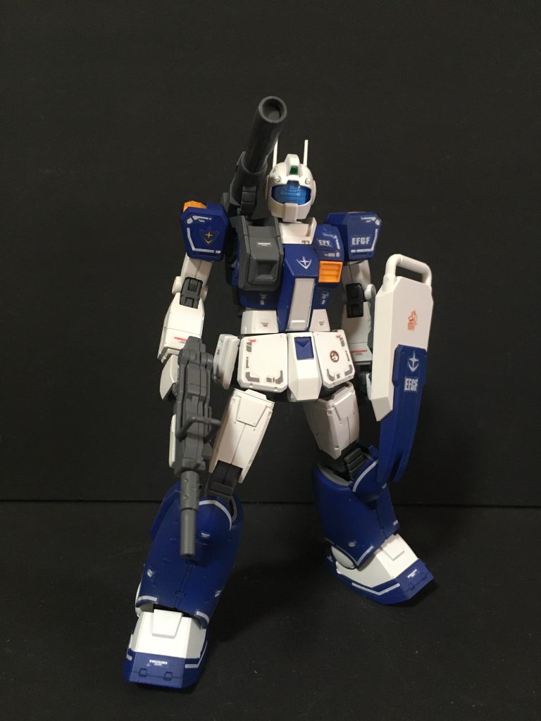 リアリスティックデカールを使用してRG風にしています。下脚部はガンキャノン用をミキシングしています。