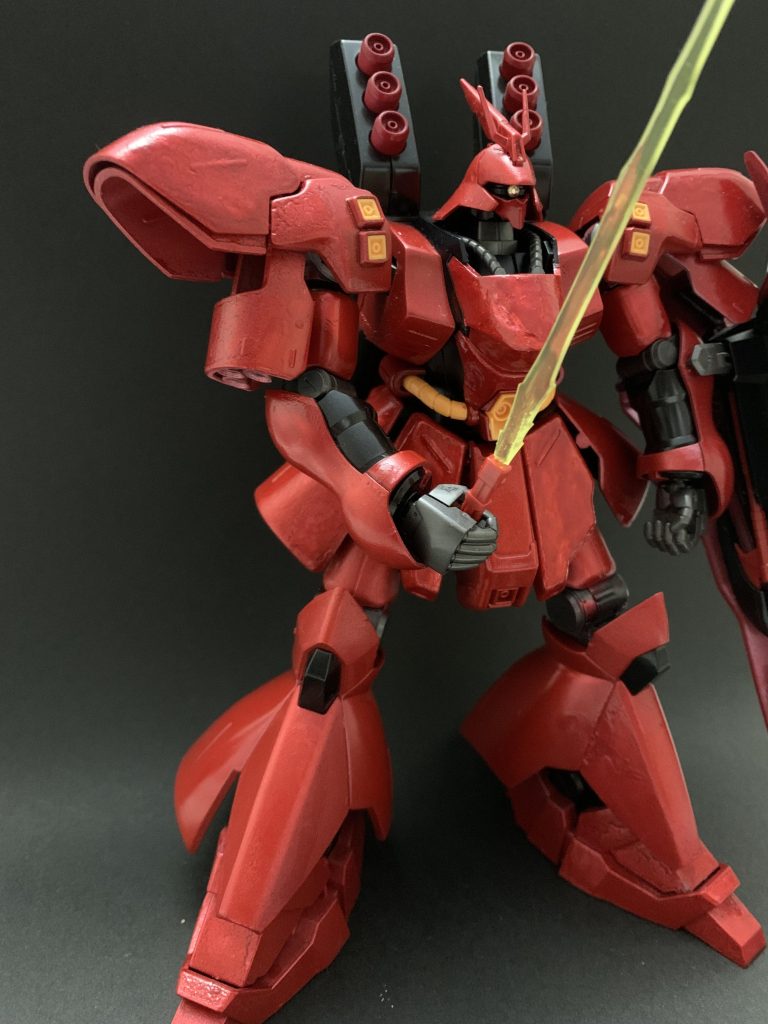 胸の部分はマダラ。