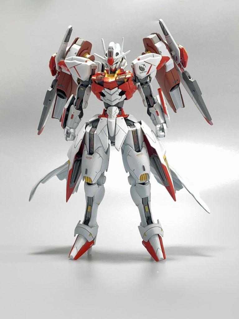 正面です。最初にざっくりしたイメージが・背中(ウイング)はあまり盛らず下半身にパーツを盛りたい・腰のラインをしっかり魅せたいだったんですがこれがなかなか上手くいかず苦戦しました…もっといろんな作品見て想像力つけたいなと思いました。