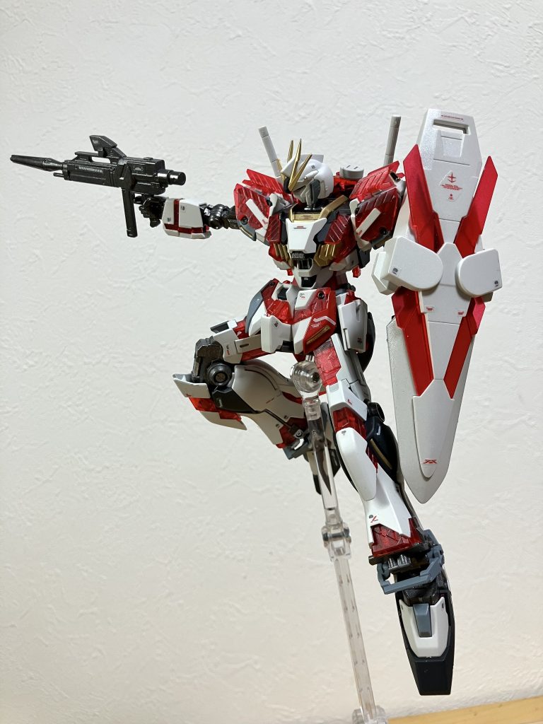 可動範囲も広く、かなりアクティブに動きます。シナンジュ・スタインも再販されてましたので、ちょっと欲しくなりますね。