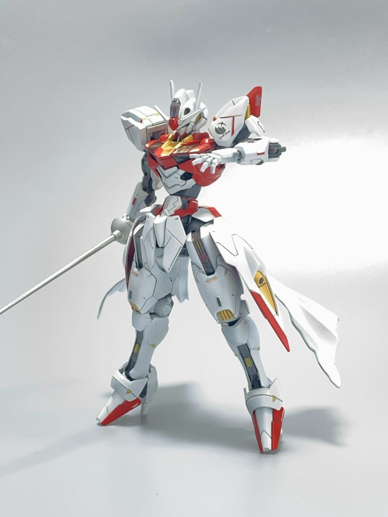 素体です。武器は1/100ヴィダールのバーストサーベルを拝借、お気に入りです☺️