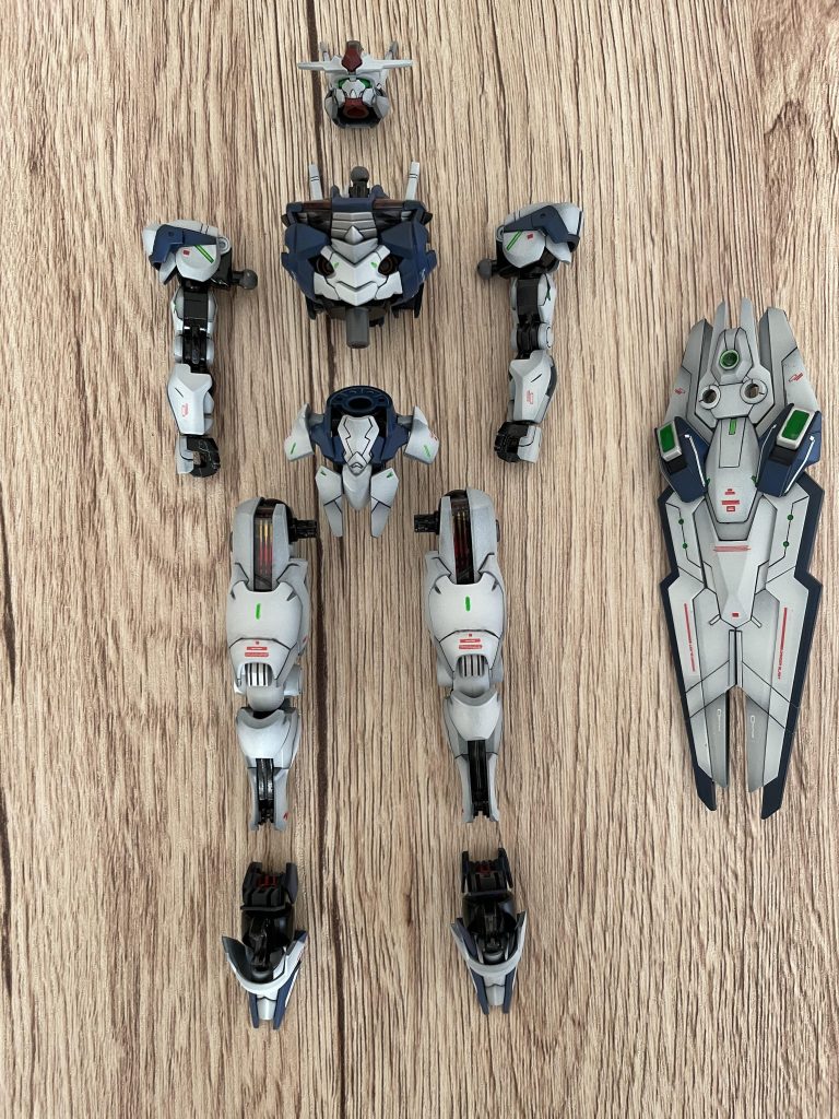 ラジエターのコアの冷却フィンをイメージして、黄色のところはシルバーにしてみました。最後まで閲覧ありがとうごさいます。