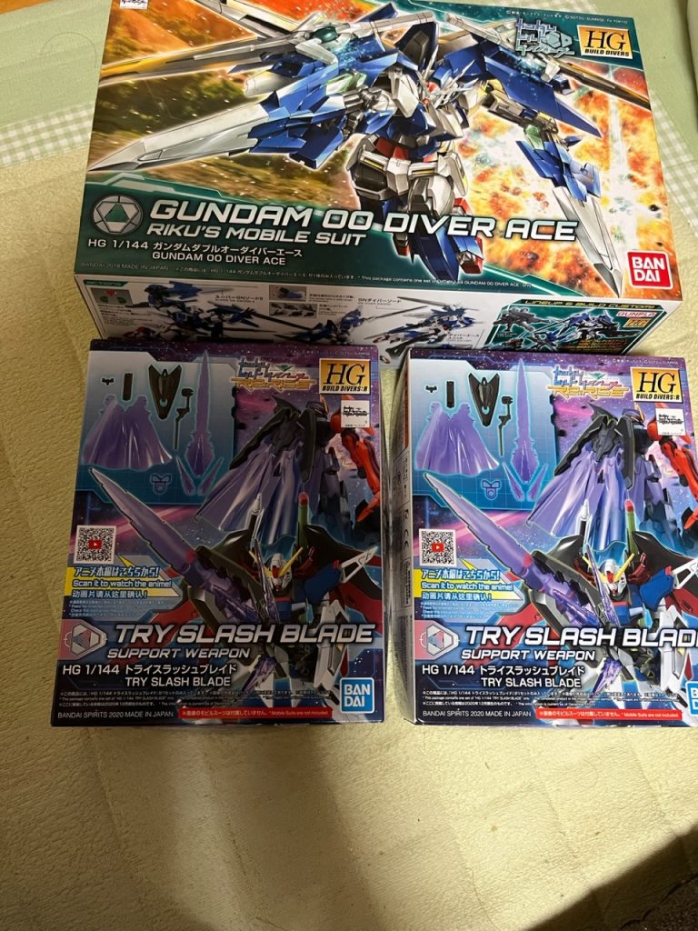 ダブルオーガンダムダイバーエーストライススラッシュ–2枚目/制作者：アッキー