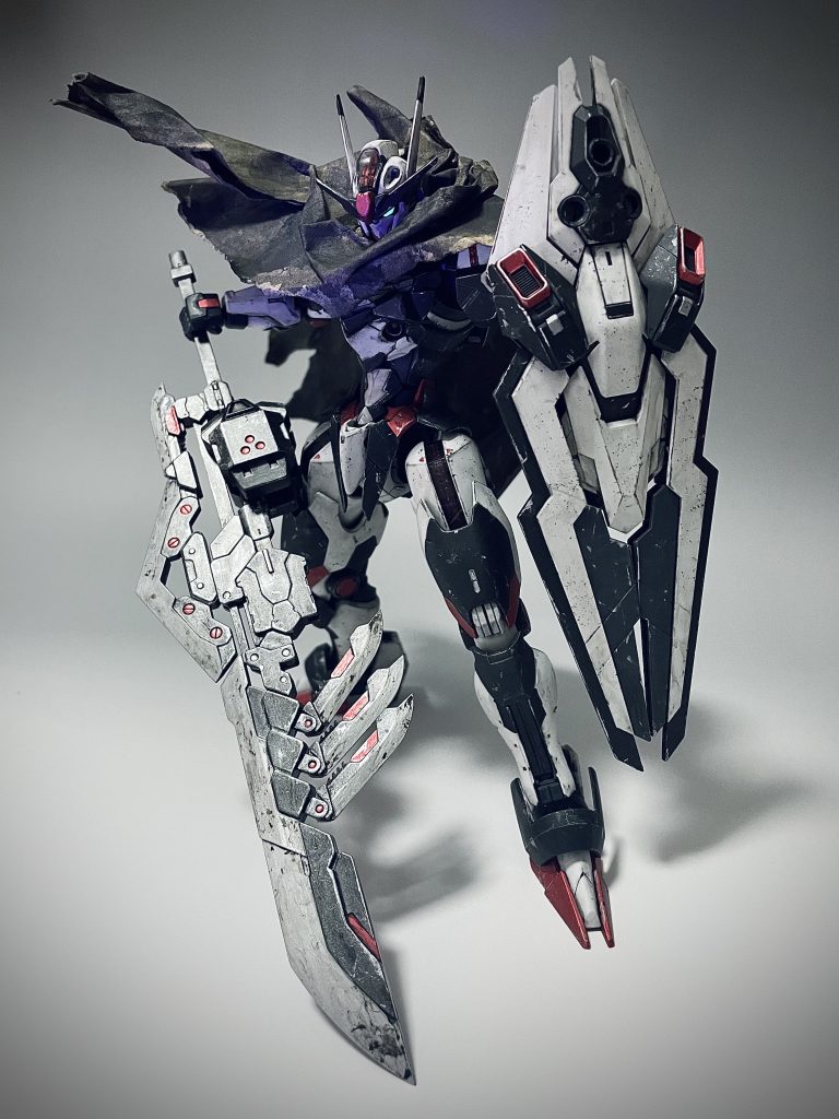 武器はコトブキヤのユナイトソードです。マントは紙袋をてきとーにちぎっただけです。詳しい作り方はtamamaさんの作例のほうを見てください。