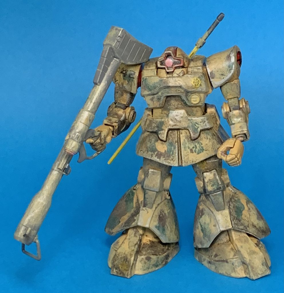 ドムにハズレなしという言葉の通り、十数年前のキットなのに合わせ目が少ないとても良いキットですね。