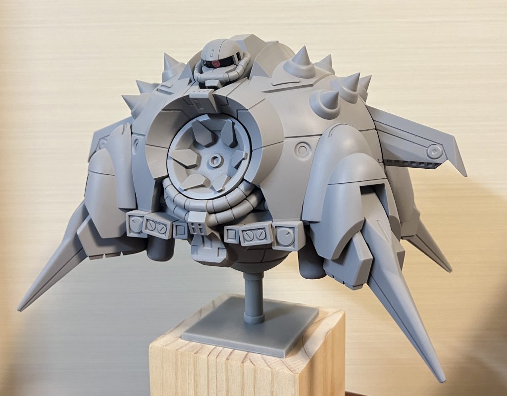 磨き作業がおわってサフを吹きました
