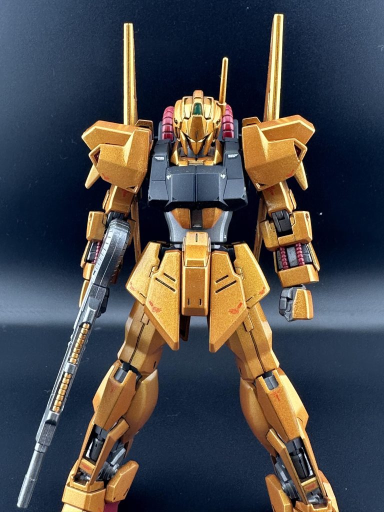 正面から。デカールのバランスも良さげです。