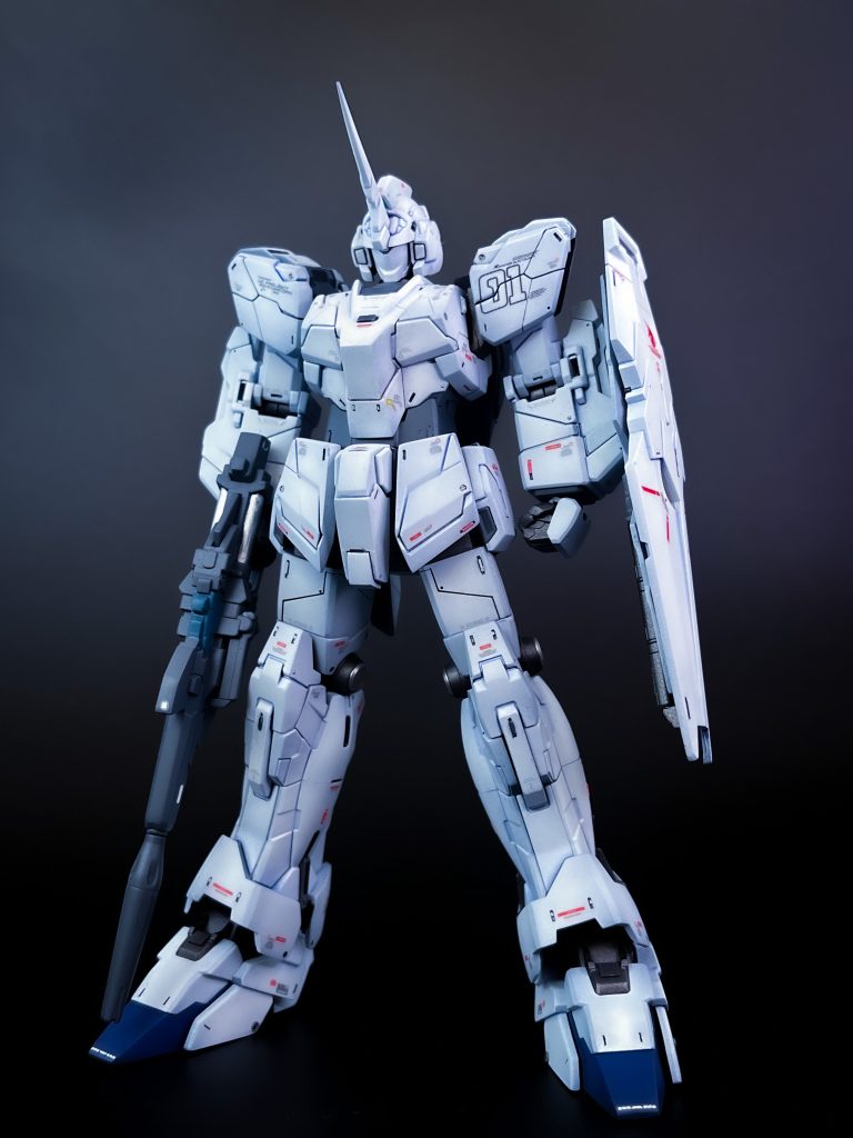 胸を少し詰めて肩を大きくした事でよりイラストに近づけました