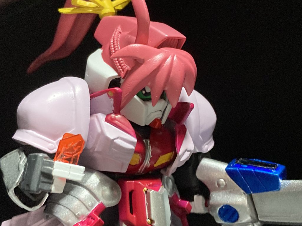 シグナムガンダムはフレイム、スネーク、フェニックスのメモリを所持