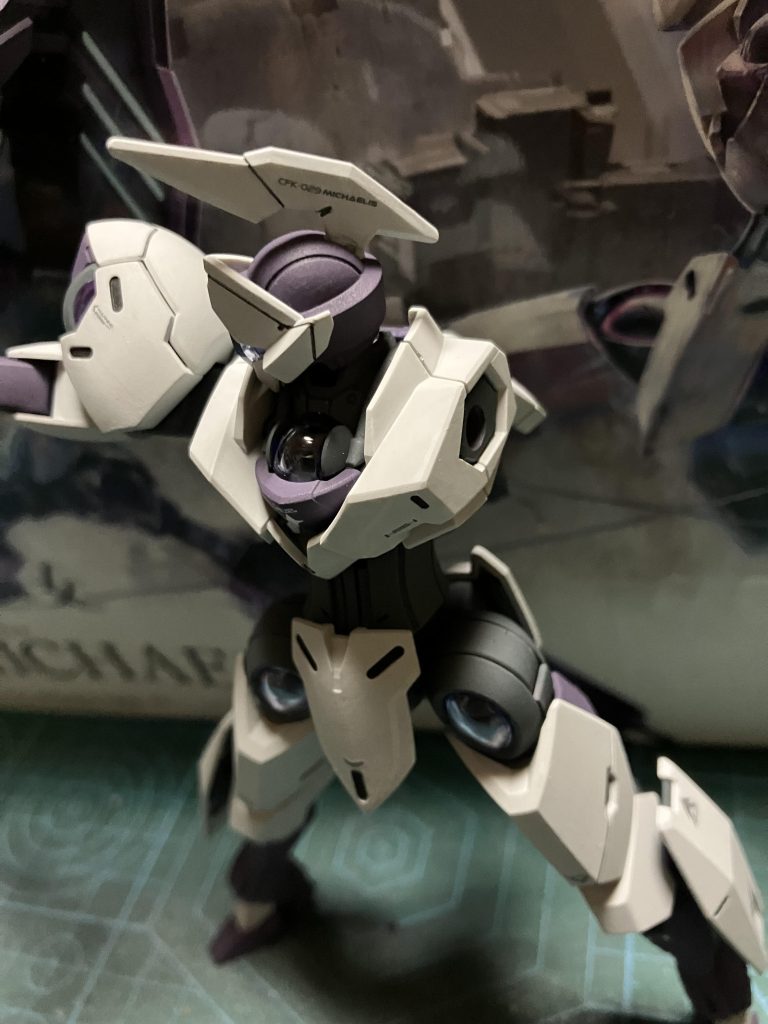 ここの根元、紛失。ここまで仕上げて気付いた時の喪失感がもうすごかったです。膝から崩れ落ちました。