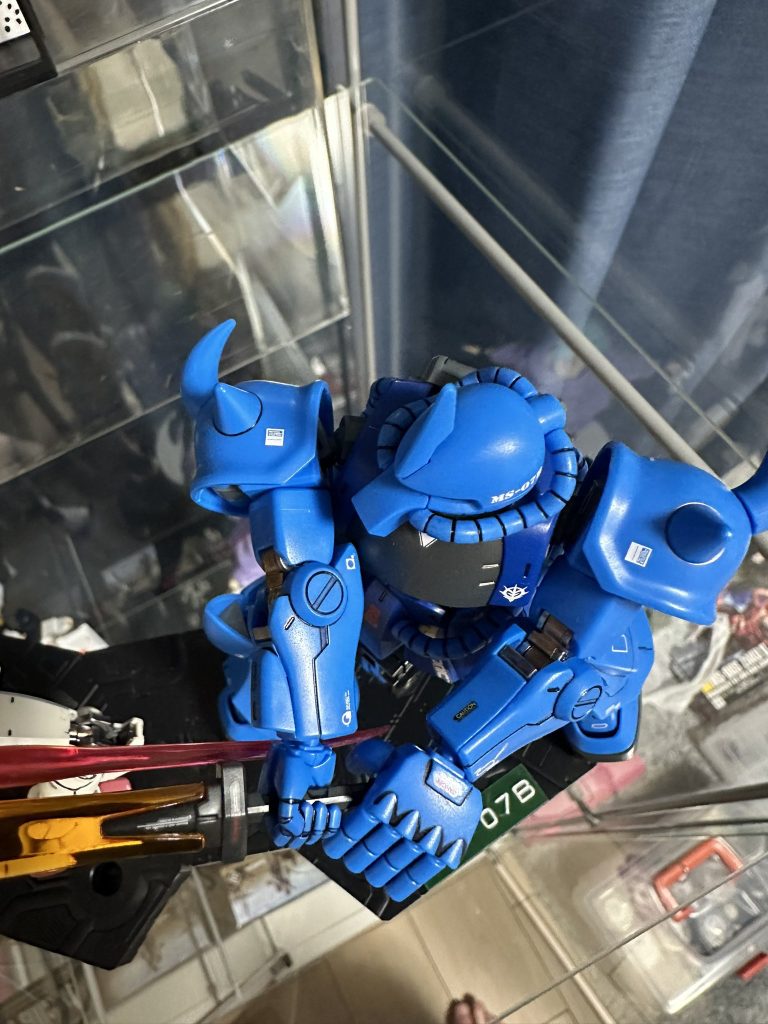 反省点バラの状態でデカールを貼ったら左右で方向が変わってしまった。