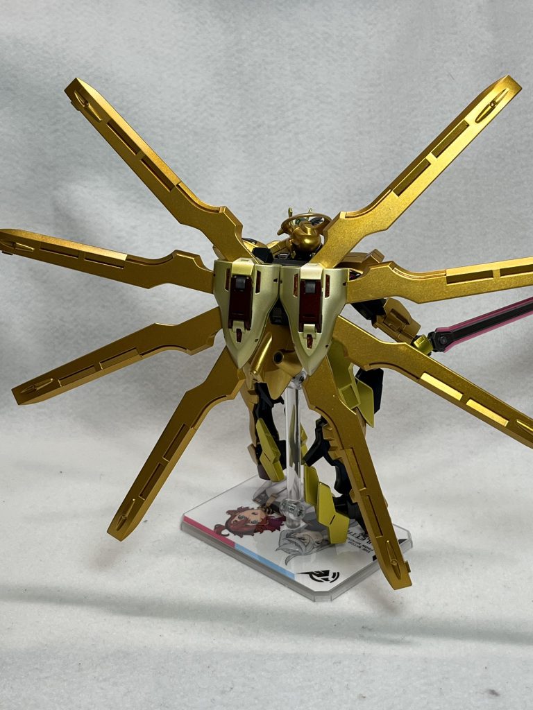 ガーディアンはツインにし、どこかで見覚えのある機体っぽい仕上がりに！攻撃力も2倍？金色だから3倍かな？